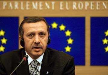 Αρνητικό βρίσκει τον Ερντογάν η προοπτική επιστροφής εδαφών βάσει του σχεδίου Ανάν