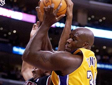 Στις νίκες επέστρεψαν οι Λος Αντζελες Λέικερς με την υπογραφή του Σακίλ Ο΄Νιλ