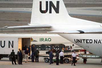 Στη Βαγδάτη η πρώτη ομάδα 17 επιθεωρητών όπλων του ΟΗΕ