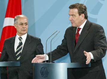 Θετικό μήνυμα αλλά όχι ημερομηνία θέλει να δώσει η Γερμανία στην Τουρκία