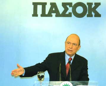 Αισιόδοξος για την πορεία της οικονομίας εμφανίστηκε ο πρωθυπουργός στο Καβούρι