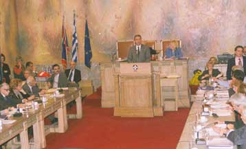 Συγκρατημένες αυξήσεις στα δημοτικά τέλη ζητά το υπουργείο Εσωτερικών