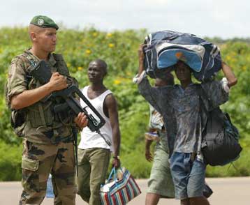 Συμπλοκές μεταξύ Γάλλων στρατιωτών και αναρτών στην Ακτή Ελεφαντοστού