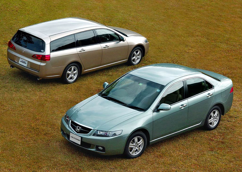 Αυτοκίνητο της Χρονιάς 2002-2003 στην Ιαπωνία το Honda Accord