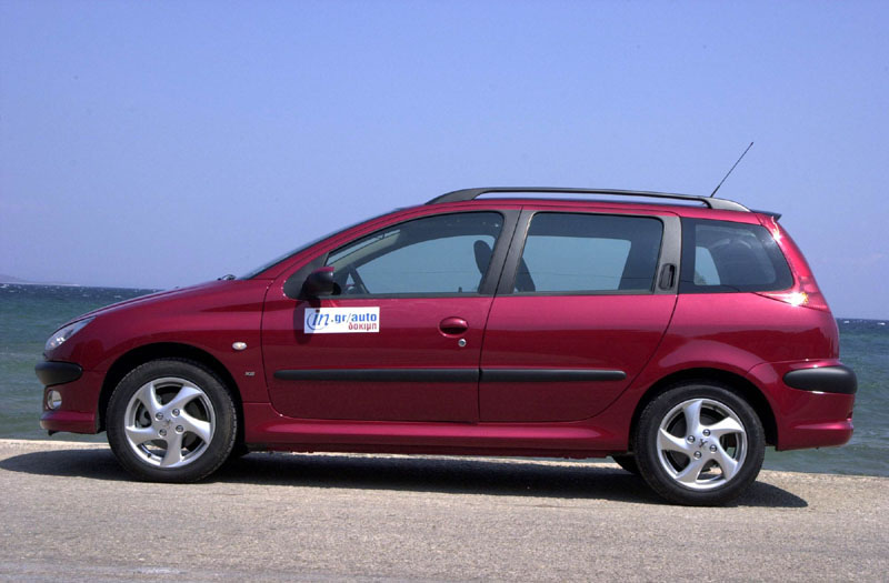 Ξεπέρασε τα τρία εκατομμύρια μονάδες η παραγωγή του Peugeot 206