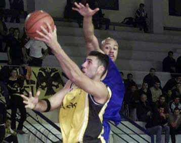 Νίκη δια πυρός και σιδήρου για την ΑΕΚ, 63-62 τον Ηρακλή