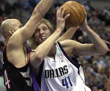 Οι Ντάλας Μάβερικς επιβλήθηκαν και επί των Τορόντο Ράπτορς