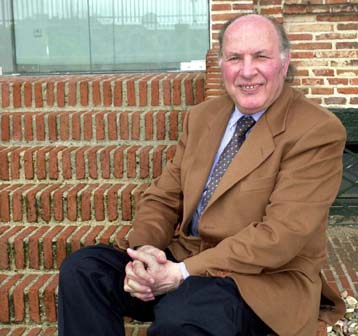 Μεταφράστηκε στα ελληνικά βιβλίο του φετινού νομπελίστα λογοτεχνίας, Ίμρε Κέρτες