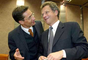 Κοντά σε συμφωνία η ΕΕ με την Ελβετία για τη φορολόγηση των αποταμιεύσεων