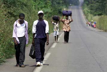 Συνεχίζεται η απομάκρυνση δυτικών πολιτών από την Ακτή του Ελεφαντοστού