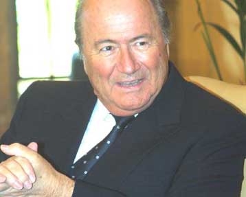 Απαλλάχθηκε των κατηγοριών για οικονομική κακοδιαχείρηση ο Μπλάτερ