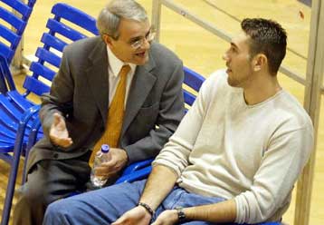 Να εξαντλήσει και την τελευταία πιθανότητα της ΑΕΚ θέλει ο Σάκοτα