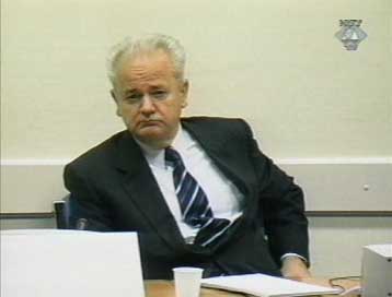 O Μιλόσεβιτς αρνείται να υποβληθεί σε εξέταση από ψυχίατρους