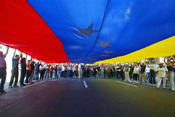 Παρατείνεται για τέταρτη μέρα η γενική απεργία στη Βενεζουέλα – Παρέλυσε η οικονομία