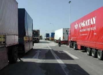 Πτώση 2,7% σημείωσαν οι ελληνικές εξαγωγές στο οκτάμηνο