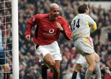 Η αντεπίθεση της Μάντσεστερ Γιουνάιτεντ, νίκησε 2-0 την Αρσεναλ