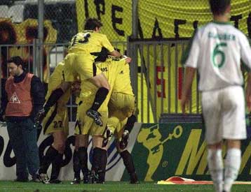 Τρεις «λευκοί πύργοι» στην κορυφή της Α εθνικής μετά το 2-0 του Αρη