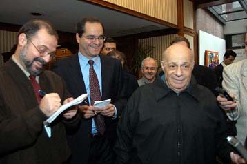 «Απογοητευμένος» από την απάντηση Κληρίδη στο σχέδιο Ανάν δηλώνει ο Ραούφ Ντενκτάς