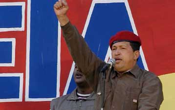 Σε κατάσταση εκτάκτης ανάγκης προειδοποιεί ότι θα κηρύξει τη Βενεζουέλα ο Τσάβες