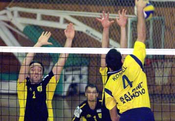 Τρεις προκρίσεις και δύο αποκλεισμοί για τις ελληνικές ομάδες βόλεϊ