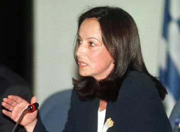 Προτεραιότητα η ταχεία μείωση του χρέους, υπογραμμίζει η Αννα Διαμαντοπούλου