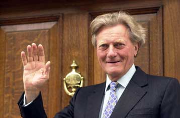 Κρίση στους κόλπους των Βρετανών Συντηρητικών από τα σχόλια ιστορικού στελέχους