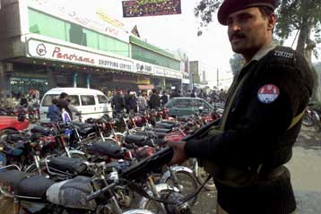 Το Πακιστάν ανέβαλε τη σύνοδο κορυφής κρατών της νότιας Ασίας