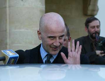 Την πρόθεσή του να καταθέσει «σύντομα» αναθεωρημένο σχέδιο επιβεβαίωσε ο Κόφι Ανάν