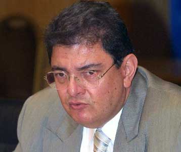 H Ολυμπιακή Αεροπορία θα συνεχίσει να λειτουργεί, διαβεβαιώνει ο Χρ.Βερελής