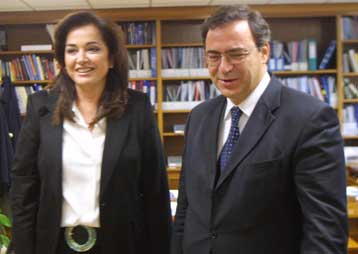 Οικονομική ενίσχυση για το Δήμο Αθηναίων ζήτησε η Ντ.Μπακογιάννη από τον Ν.Χριστοδουλάκη