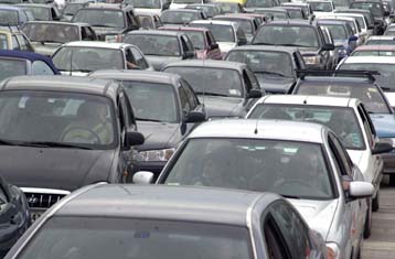 Μέσα μαζικής μεταφοράς, 3 δακτύλιους και διόδια στο κέντρο προτείνουν οι συγκοινωνιολόγοι