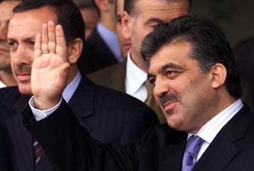 Για αποκλεισμό Γαλλίας-Γερμανίας από τα εξοπλιστικά προγράμματα προειδοποιεί η Τουρκία