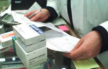 Αυξημένες κατά 20% οι δαπάνες των Ελλήνων για φάρμακα το 2001