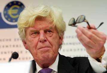 Προς τα κάτω αναθεώρησε η ΕΚΤ τις προβλέψεις για την ανάπτυξη της ευρωζώνης το 2003