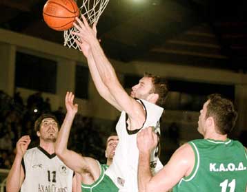 Μόνο πρώτος έμεινε στην κορυφή ο Απόλλωνας Πατρών