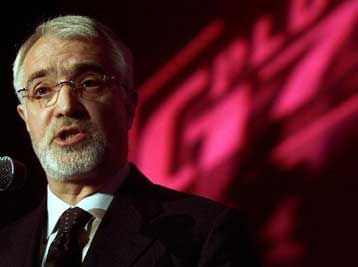 Νέο κόμμα με επικεφαλής τον Μ.Λάμπους κάνει την είσοδό του στη σερβική πολιτική σκήνη