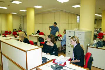 Αυξάνεται το εφάπαξ που καταβάλλεται σε εργαζόμενους ΔΕΚΟ, τραπεζών και Δημοσίου