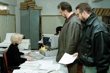 Με τη διαδικασία του «αυτοέλεγχου» το κλείσιμο των εκκρεμών φορολογικών υποθέσεων