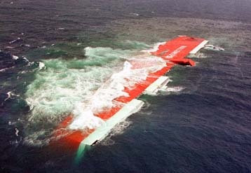 Ολλανδικό σκάφος προσέκρουσε στο ναυάγιο του νορβηγικού οχηματαγωγού