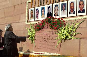 Την ενοχή των κατηγορούμενων για την επίθεση στην ινδική Βουλή ζήτησε το δικαστήριο