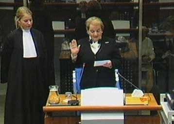 Με την κατάθεση της Μ.Ολμπράιτ η δεύτερη ημέρα της δίκης Πλάβσιτς στο ICTY