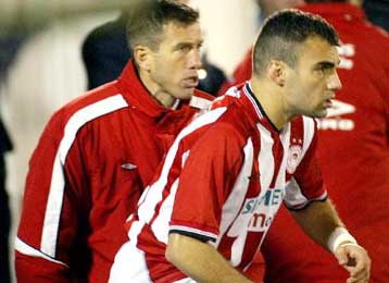 «Καμπάνα» στον Αλβες και διάψευση για Χούτο