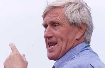 Με τον Γιάτσεκ Γκμοχ στον πάγκο ο Ιωνικός κόντρα στον Πανιώνιο