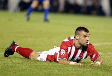 Διαχώρησε τη θέση του ο Λάμπρος Χούτος, ζητώντας συγνώμη