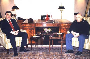 Η Αγκυρα θα εξακολουθήσει να στηρίζει τον Ραούφ Ντενκτάς