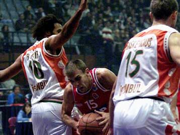 Συνεπής στην… τουρκική του παραδοσή ο Ολυμπιακός, νίκη για ΠΑΟ, ήττα για ΑΕΚ