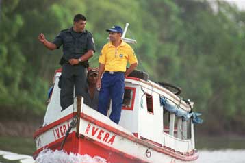 Επτά νεκροί και τουλάχιστον 14 αγνοούμενοι από βύθιση πλοίου στη Βραζιλία