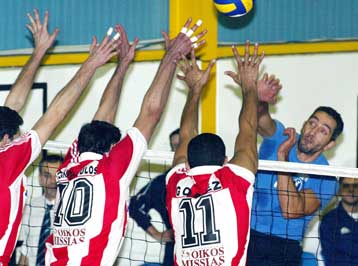 Ο Ολυμπιακός σταμάτησε τη Νίκαια και έπιασε κορυφή