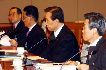 Μεσολάβηση για την εκτόνωση της κρίσης με τη Β.Κορέα αναλαμβάνει η Ν.Κορέα