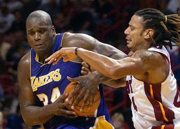 Ήττα 99-105 των Λέικερς από τους «βασιλιάδες» – Μάγεψε ο ΜακΓκρέιντι των Μάτζικ